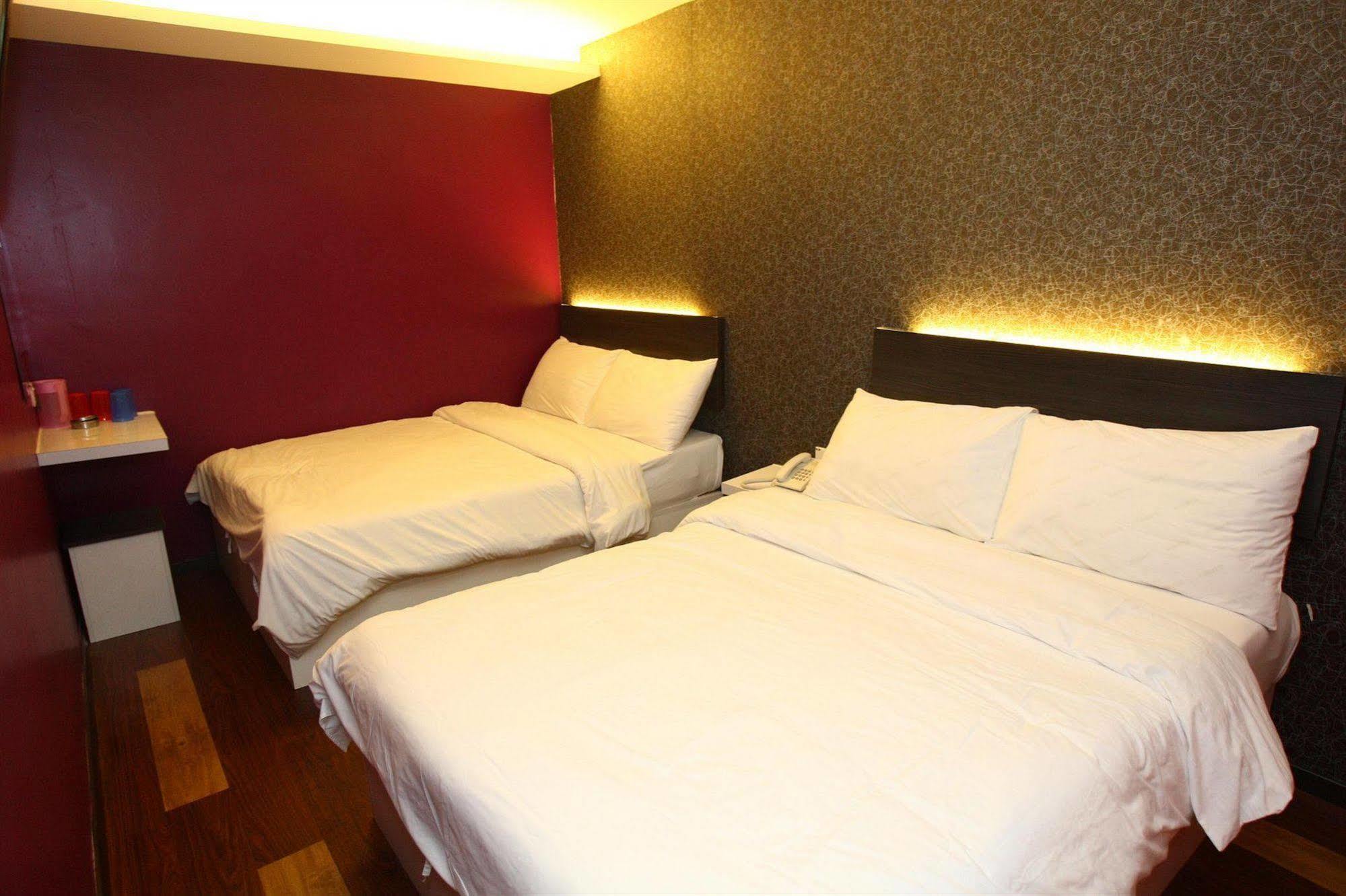 My Home Hotel @ Taman Connaught Cheras Extérieur photo